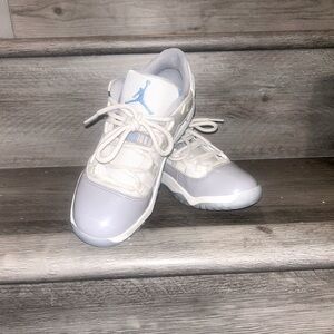 Kids Jordan 11 lows
